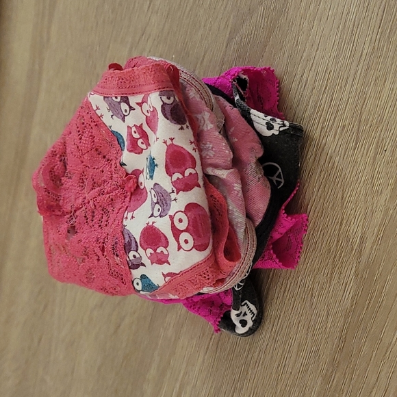 MYSTERY BUNDLE 🔥🔥🔥Girls G Strings Set of 4 Sexy panties - Picture 6 of 6